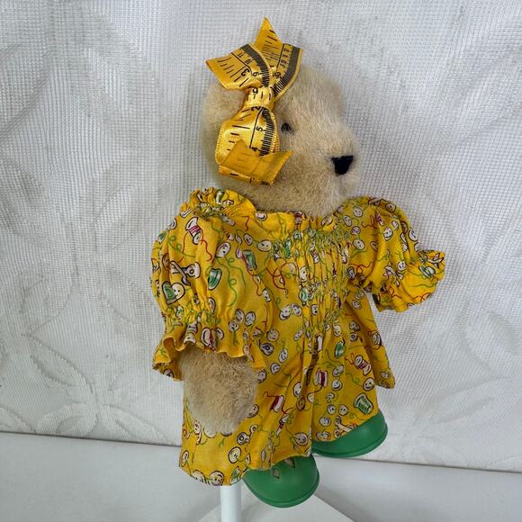 VTG 1982 Muffy Vanderbear Plush Bear The Sewing Lesson Dressed - Picture 7 of 8